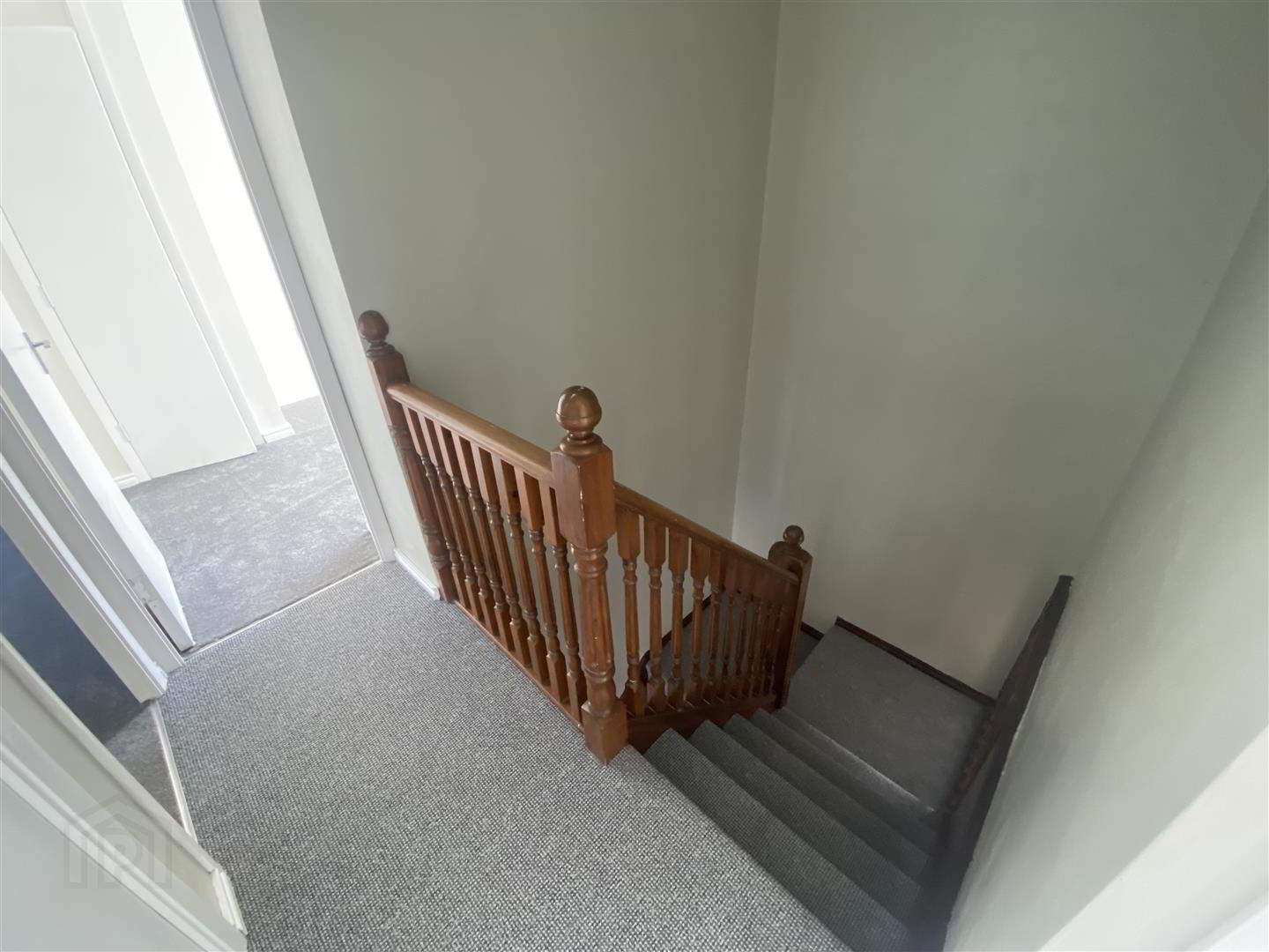 213 Parkmore 20 of 24