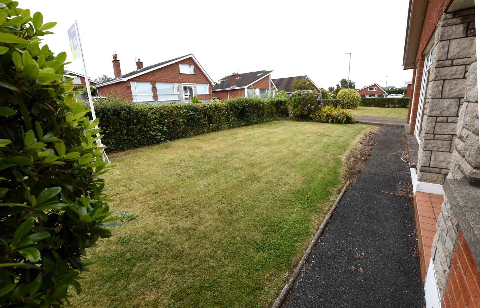 8 Silverbirch Crescent 2 of 17