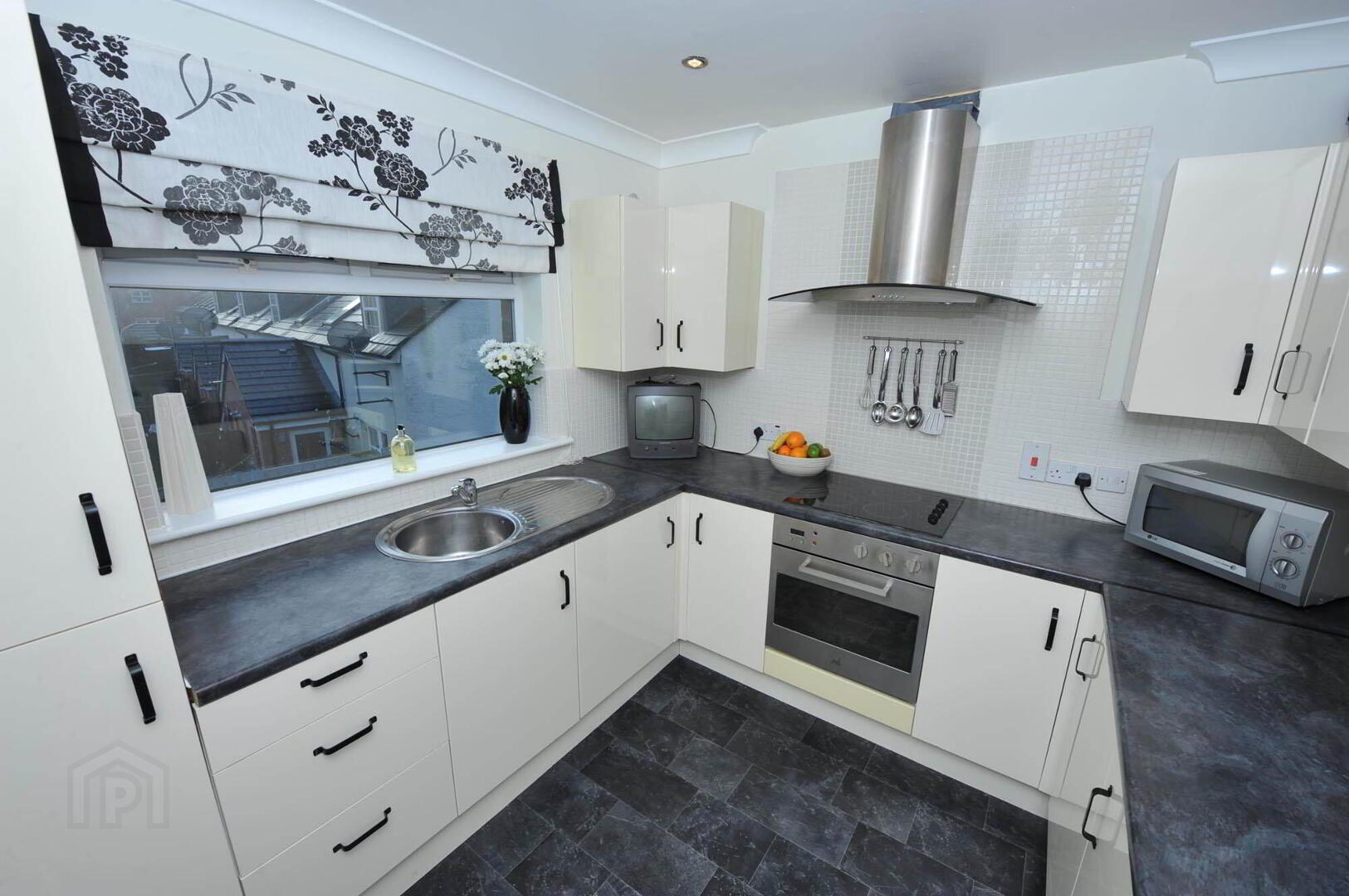 Apartment 2 64 Edenderry Village 5 of 11