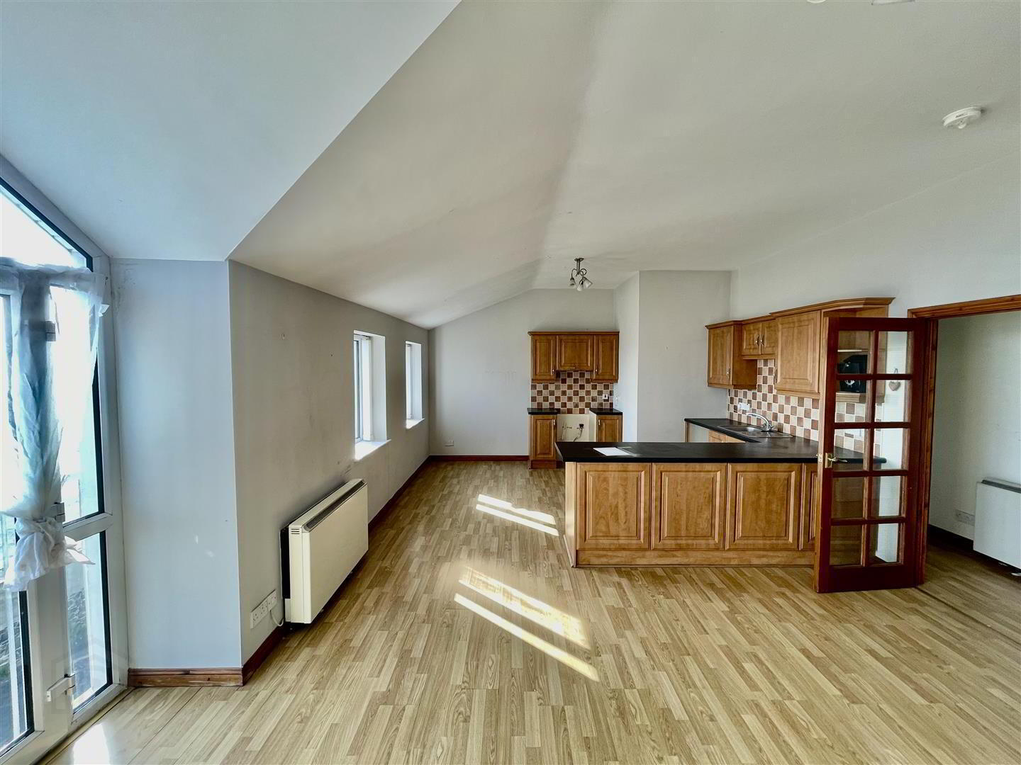 18 Dormans Court 6 of 16