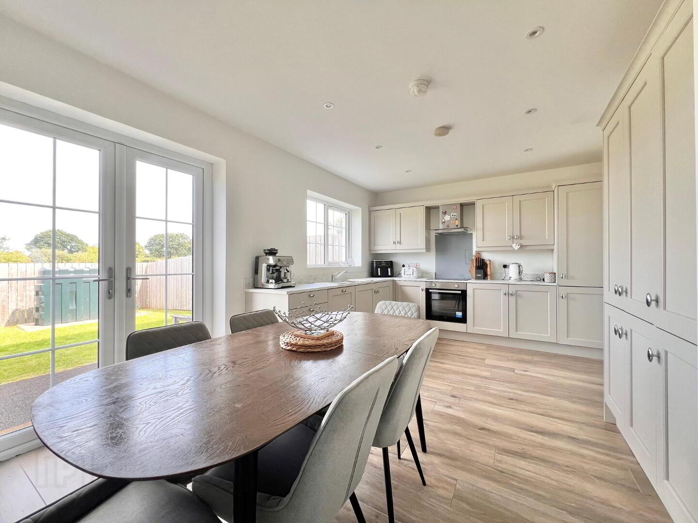 23 Long Meadow 9 of 27