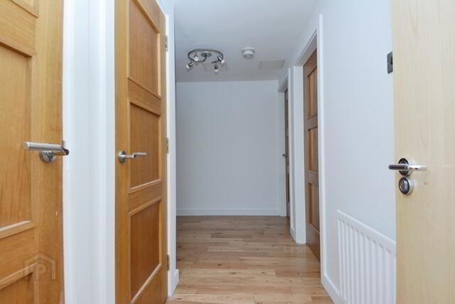 Park Royal, 841e Lisburn Road 4 of 17