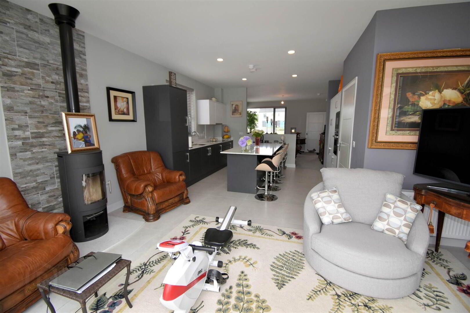 4 Hatheran Square 10 of 27