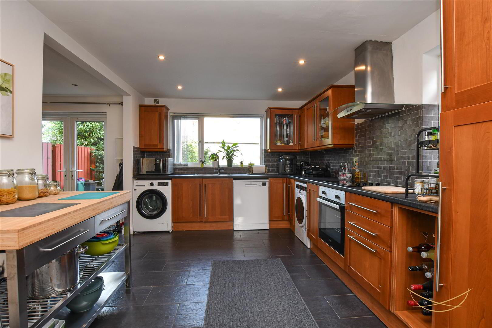 125 Seaview Drive 19 of 44