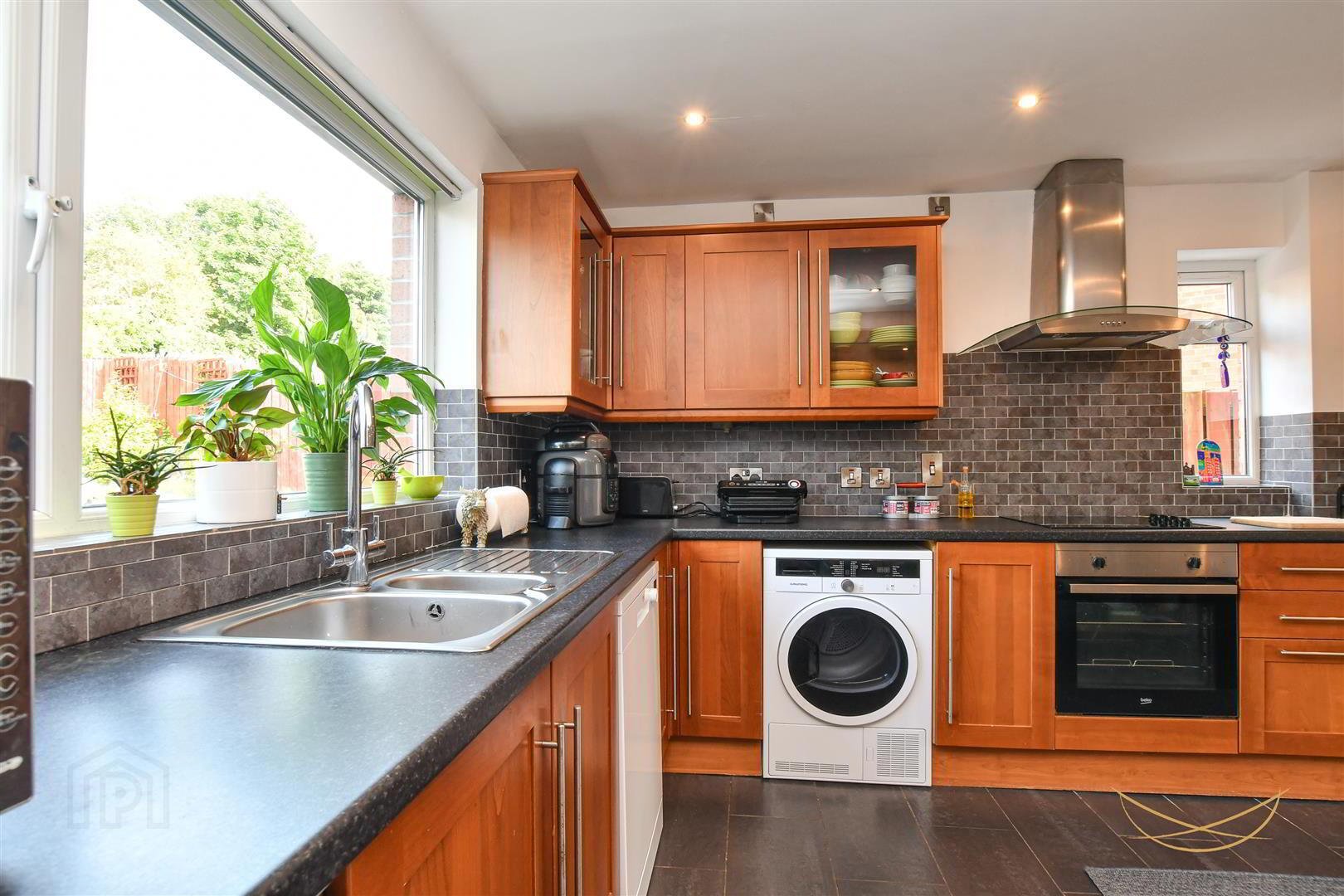125 Seaview Drive 16 of 44