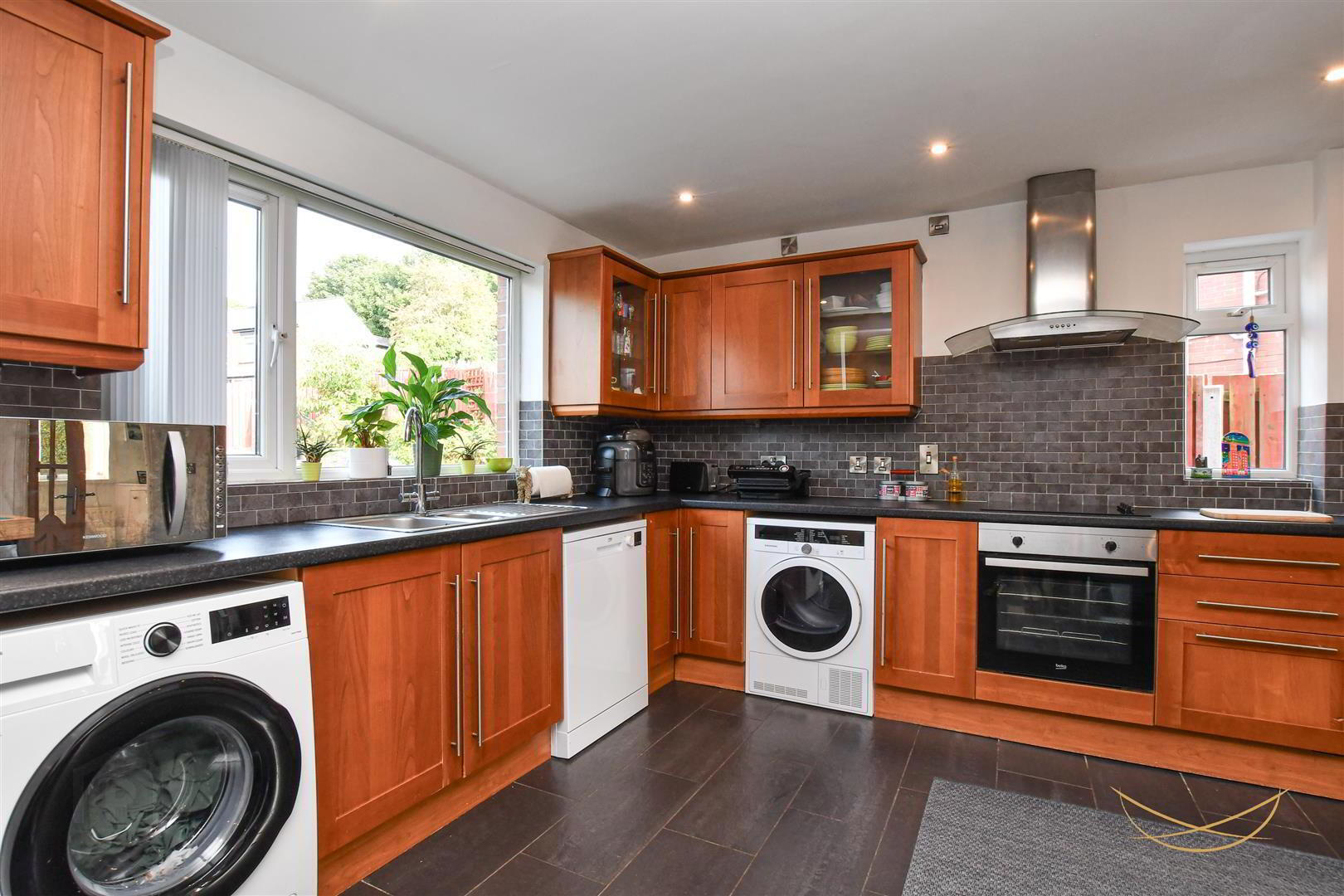 125 Seaview Drive 15 of 44