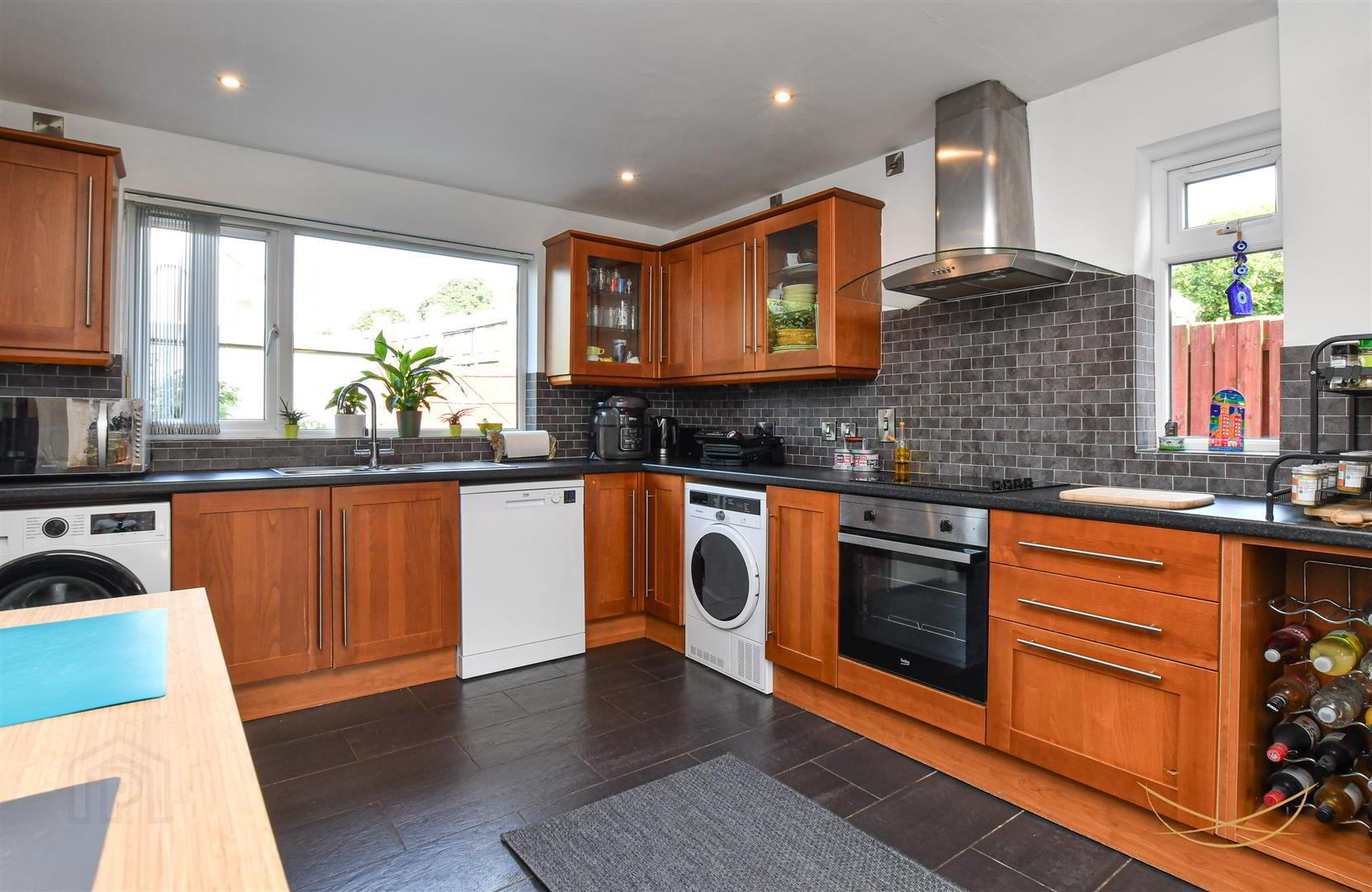 125 Seaview Drive 20 of 44