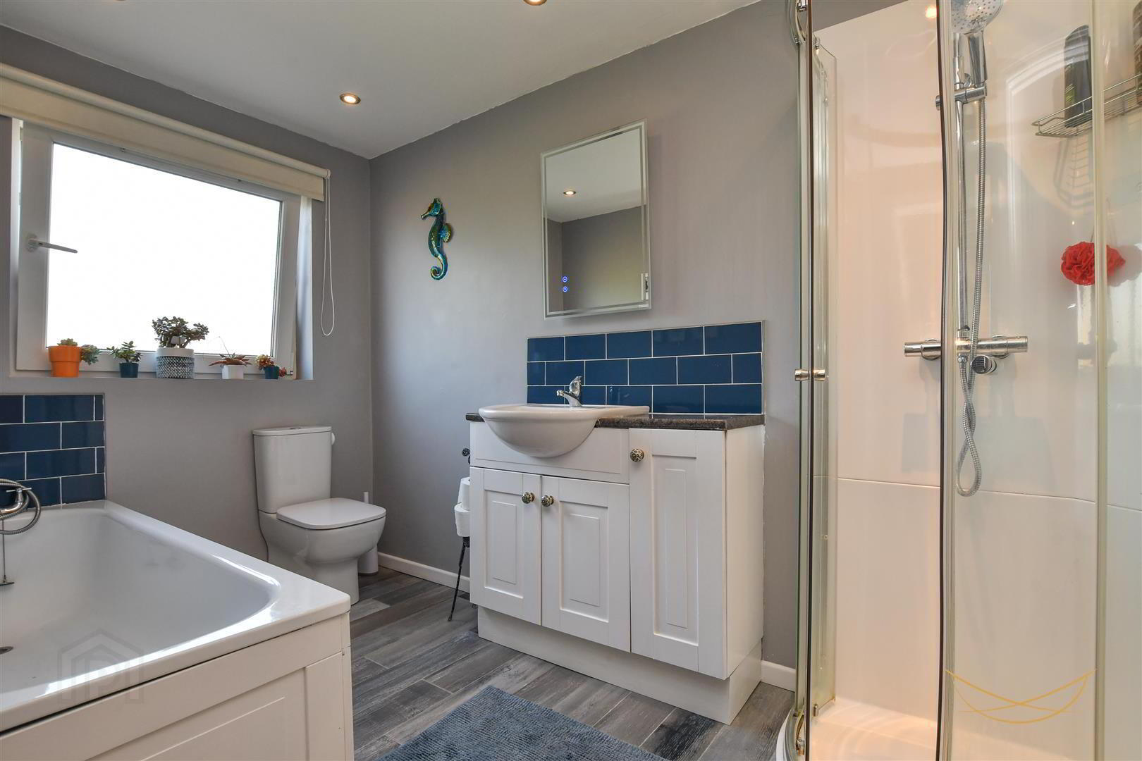 125 Seaview Drive 25 of 44