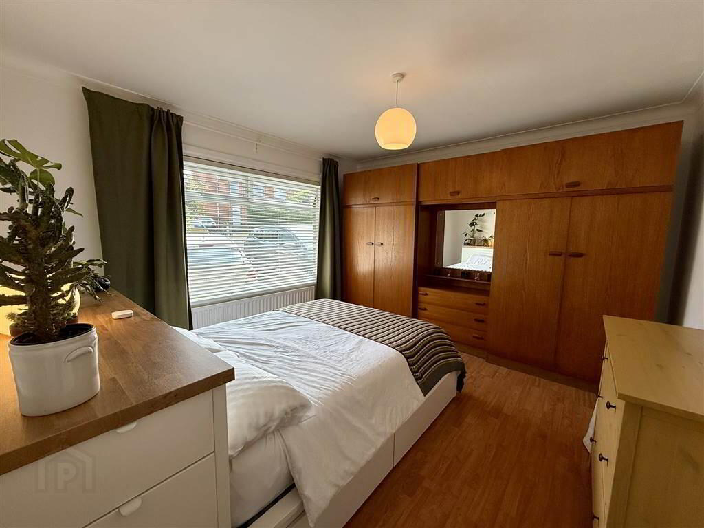 32 Moyne Park 11 of 25