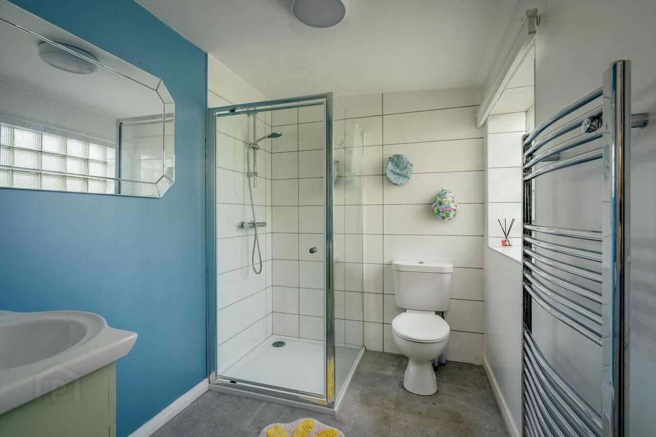 23 Larne Road 11 of 25