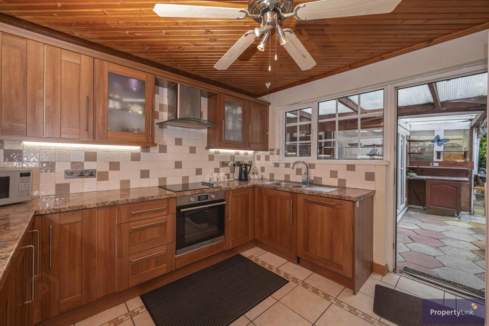 15 Woodford Drive 11 of 23