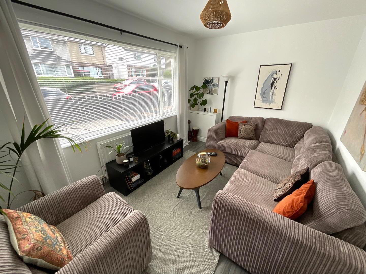 161 Joanmount Gardens 2 of 11