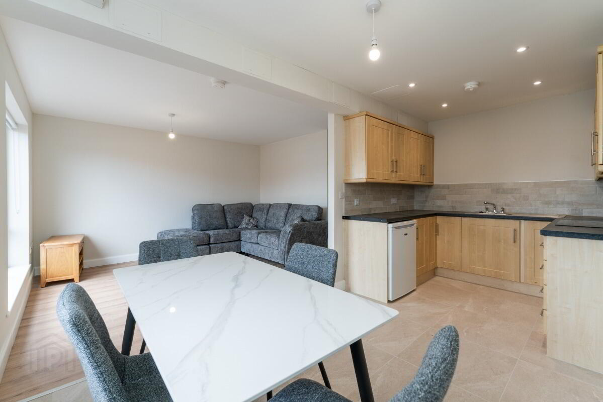 411 College Court Central 3 of 9