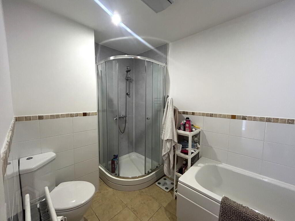15 Shandon Manor, 17 Clara Road 7 of 8