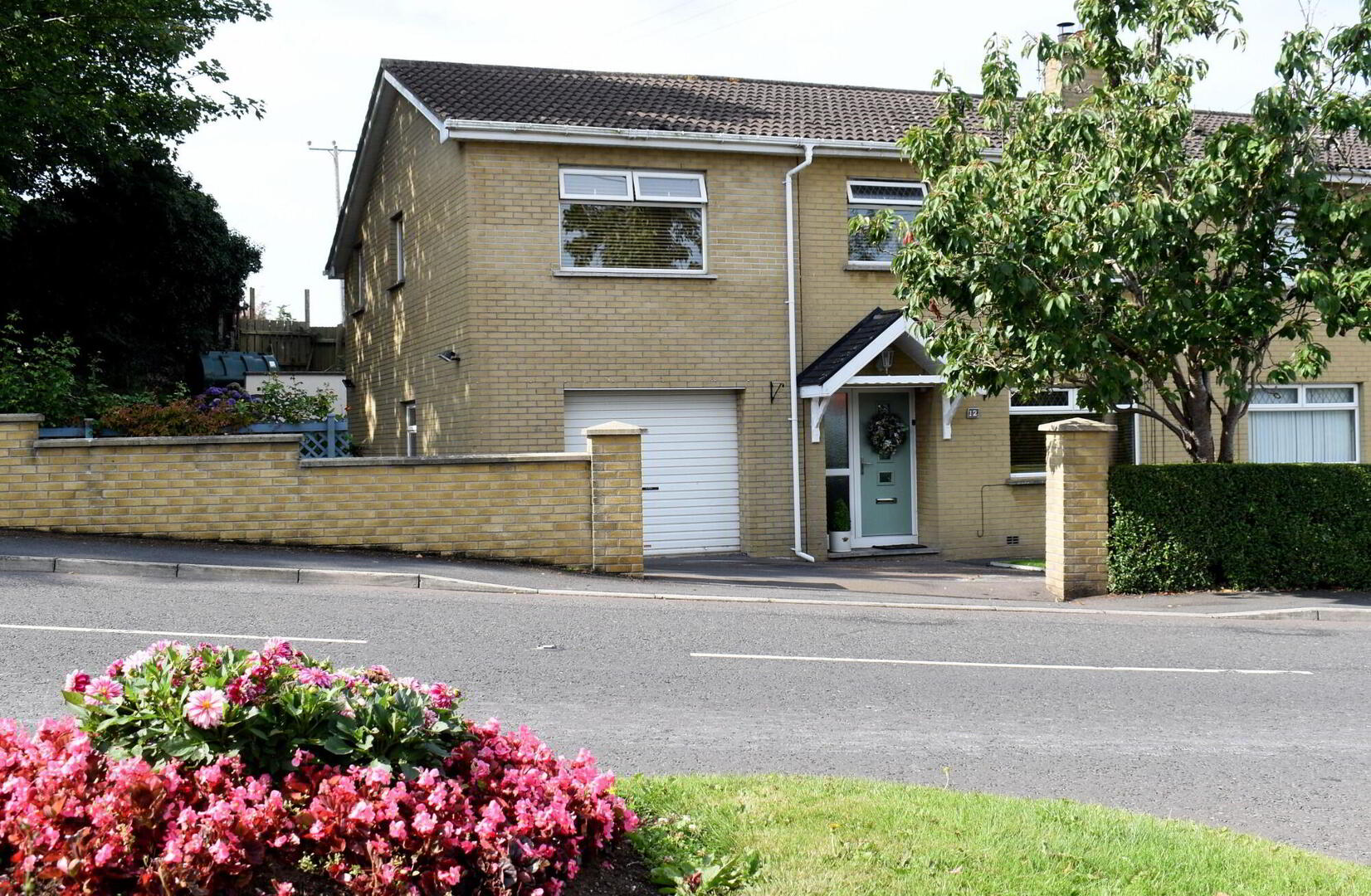 12 Arnold Grove 1 of 29