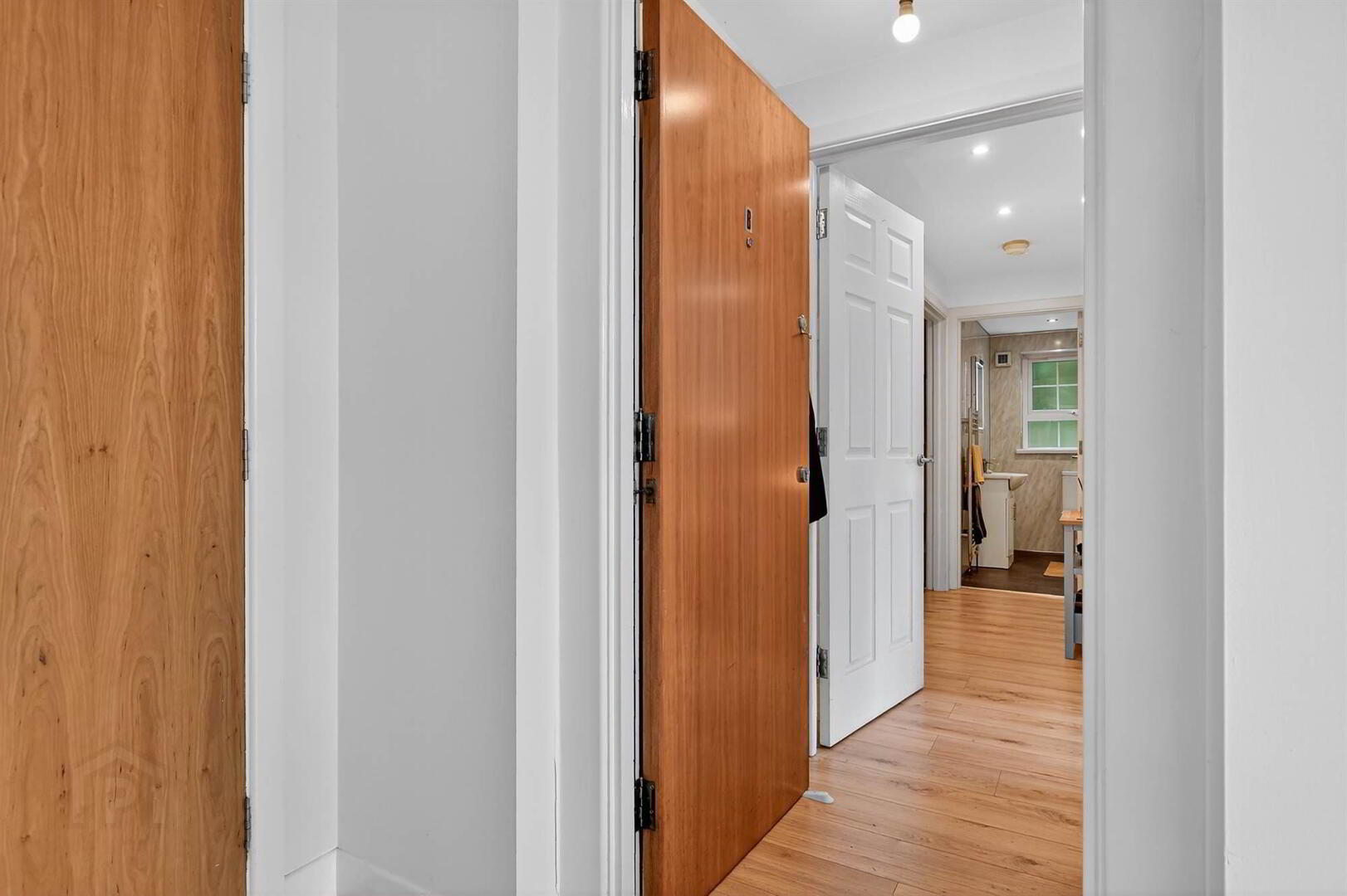 89b Leathem Square 5 of 24