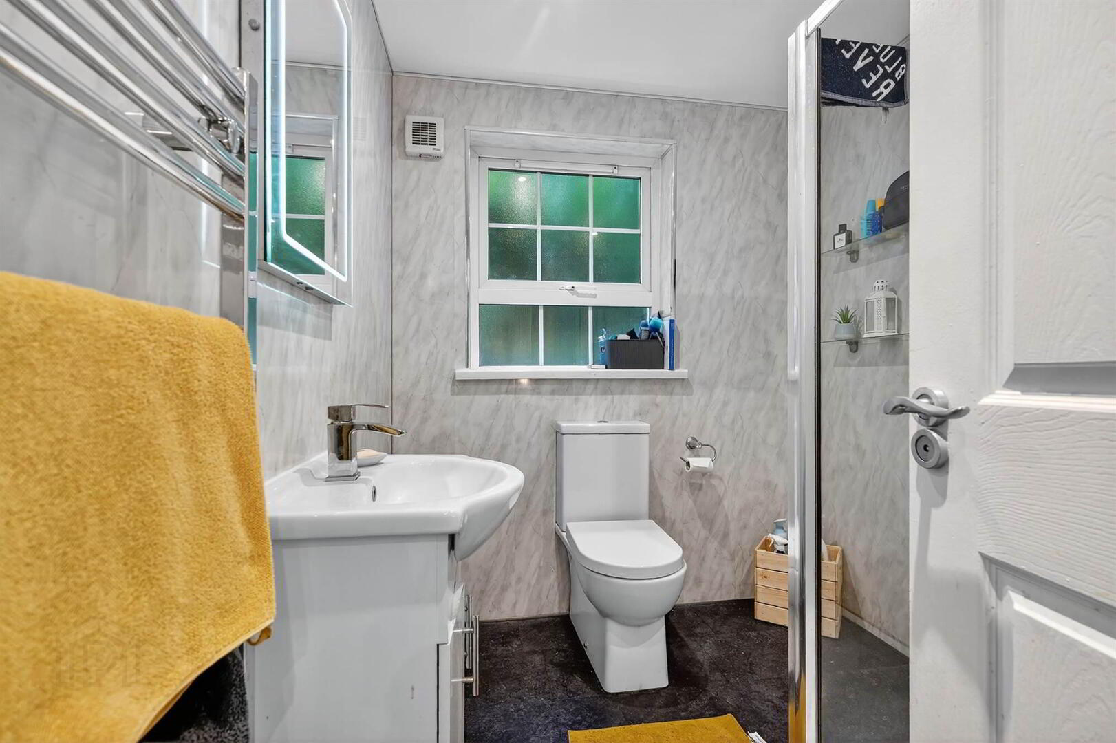 89b Leathem Square 19 of 24