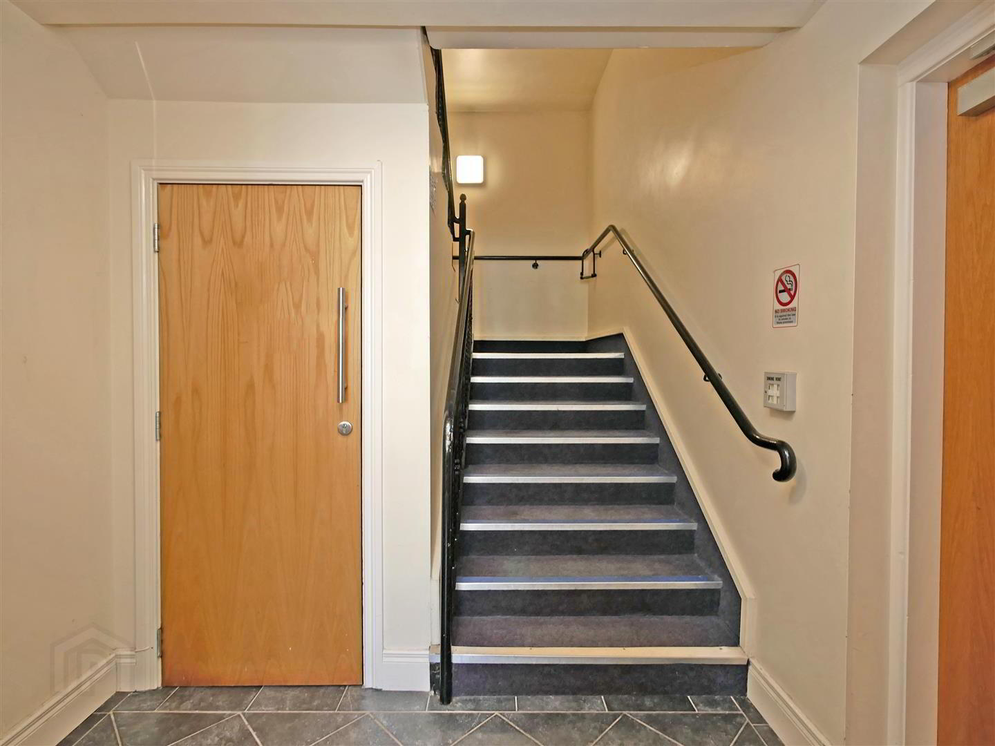 Apt 4, 167 University Street 2 of 13