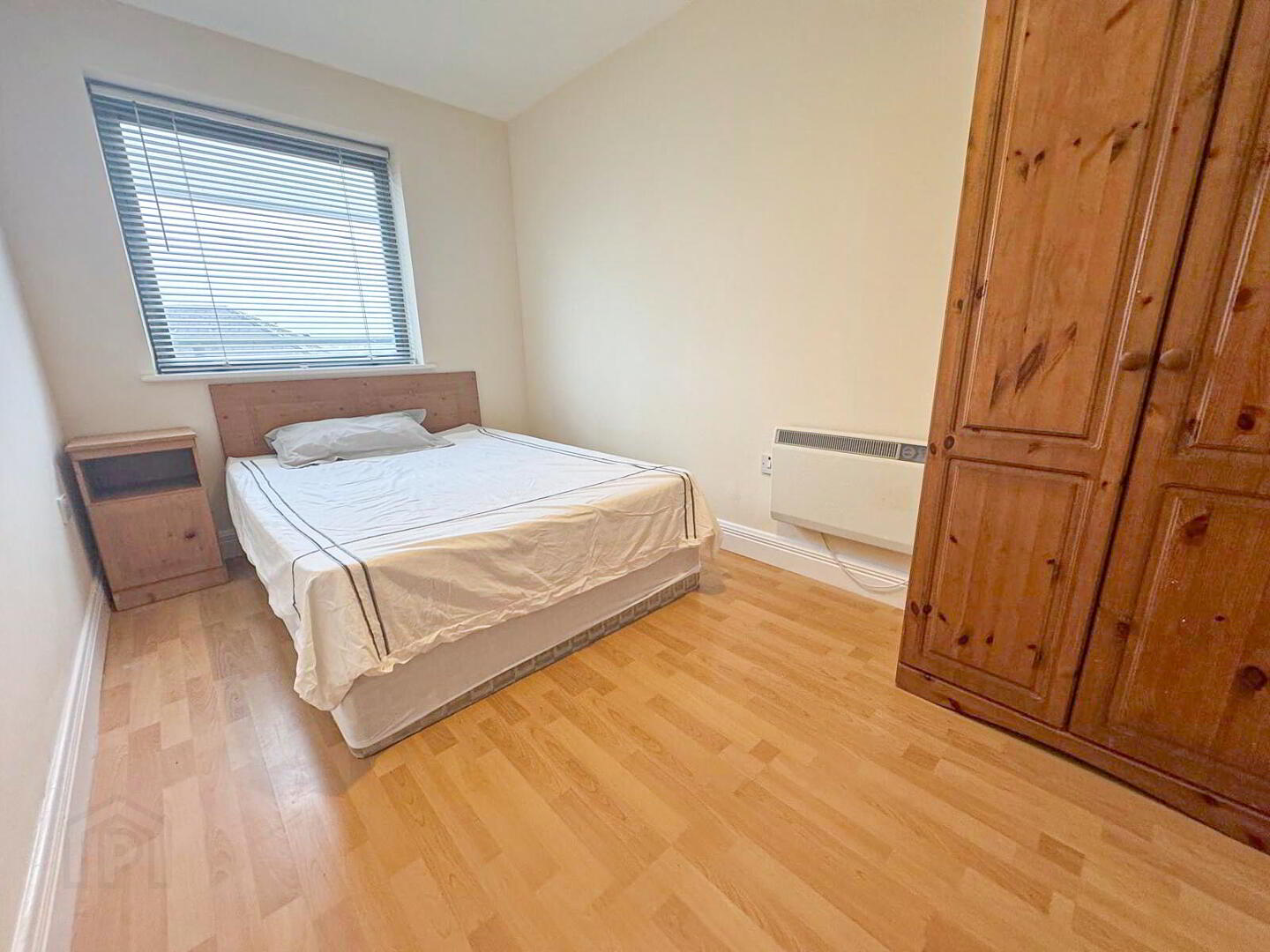 Apt 10, Quayside North Court 6 of 8