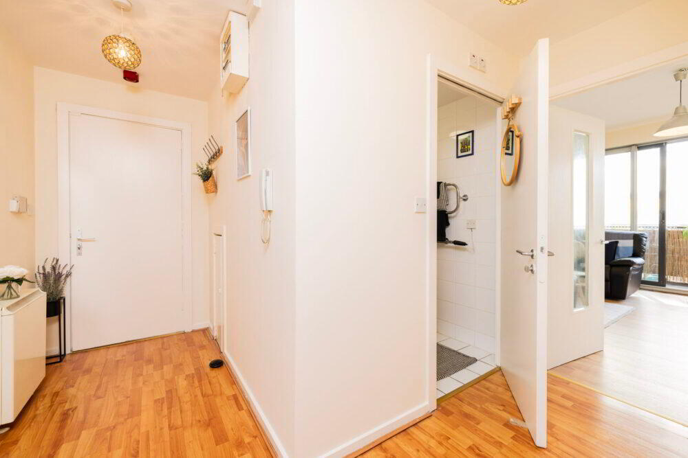 Apt 1 The Claremont, Santry Cross 9 of 20