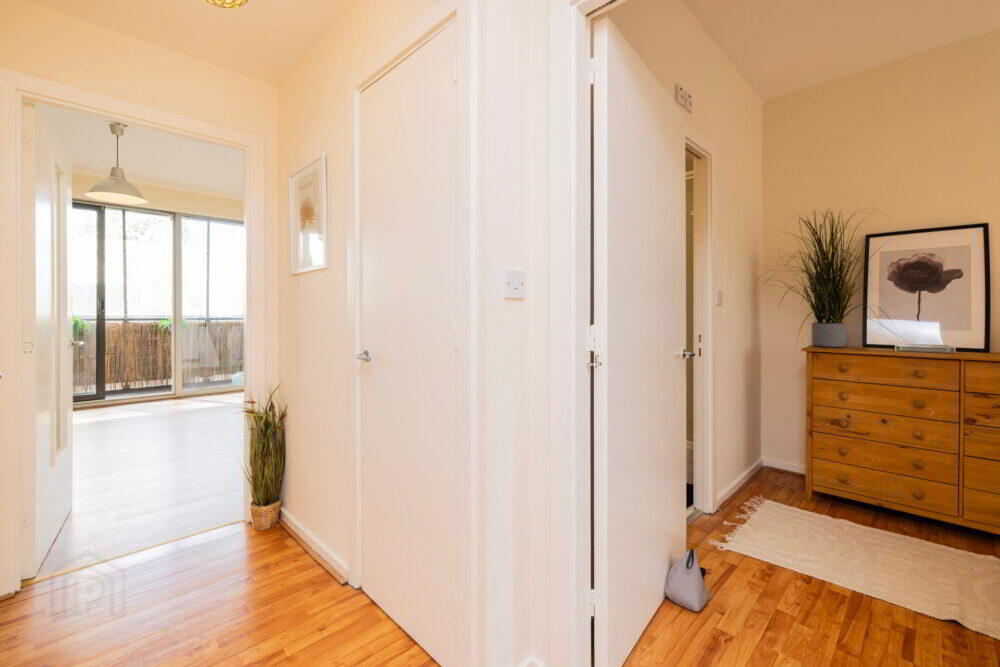 Apt 1 The Claremont, Santry Cross 16 of 20