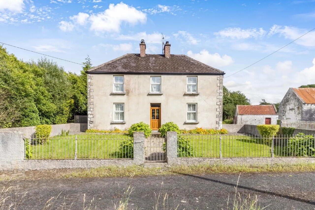 House & Agricultural Land 10 of 18