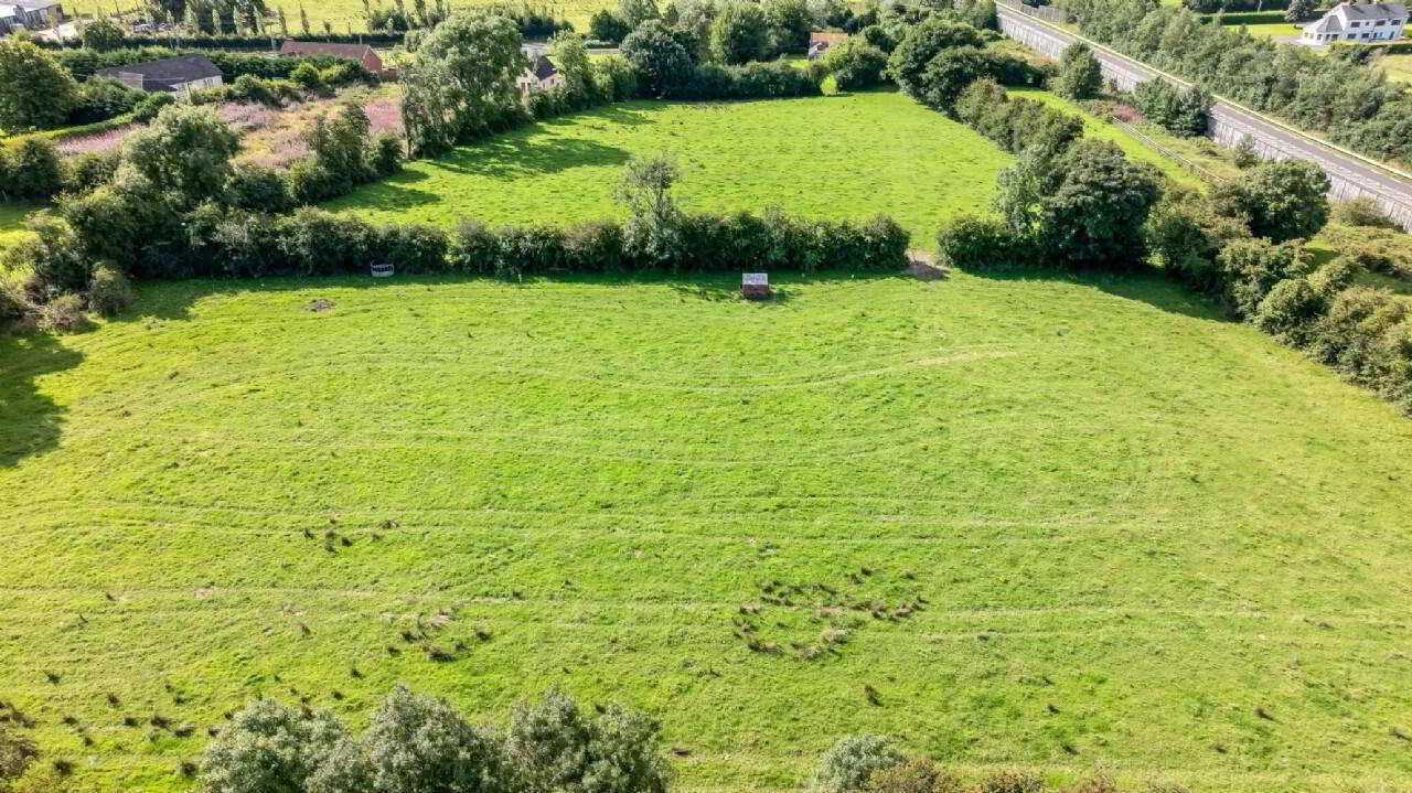 House & Agricultural Land 17 of 18