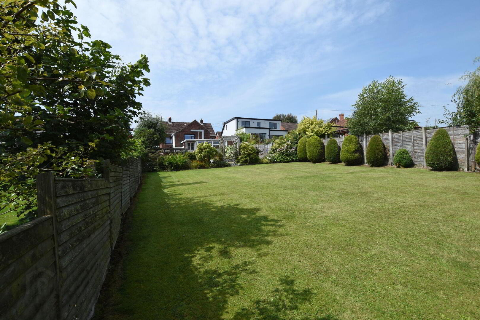 18 Carrisbrook Gardens 15 of 18