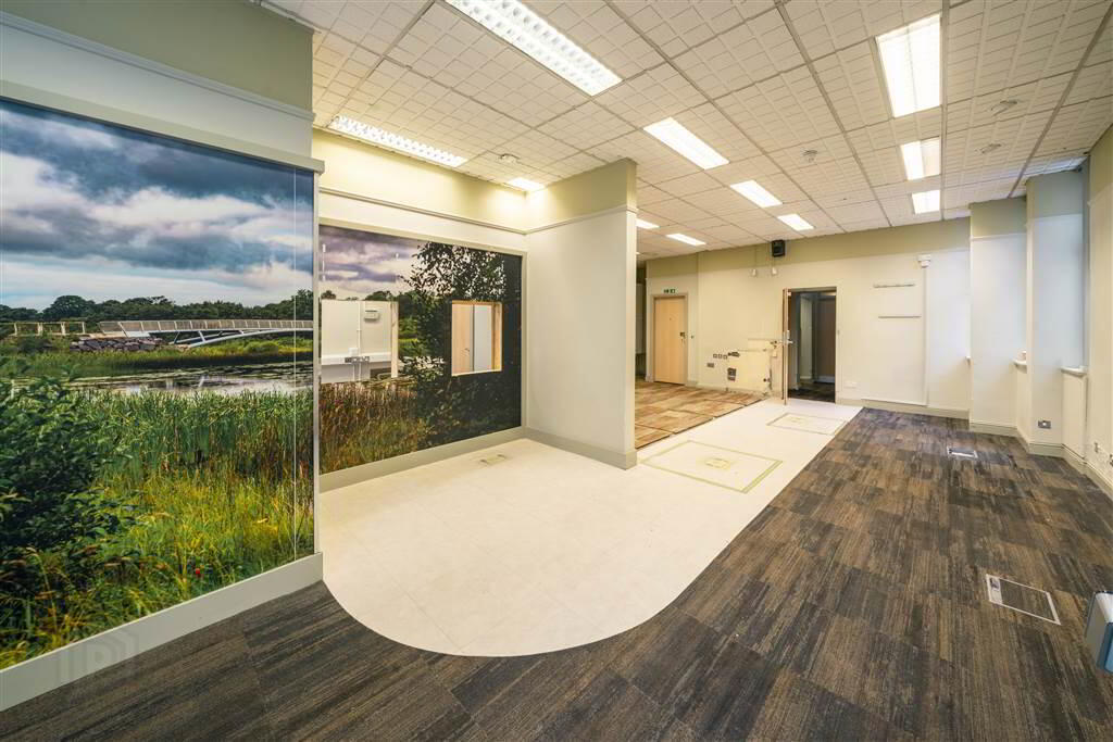 Commercial Property 4 of 23