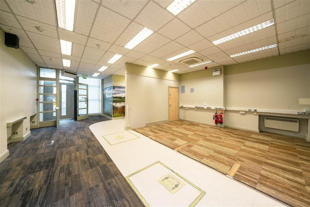 Commercial Property 2 of 23