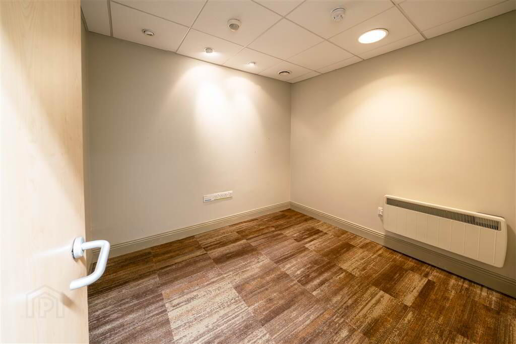 Commercial Property 15 of 23