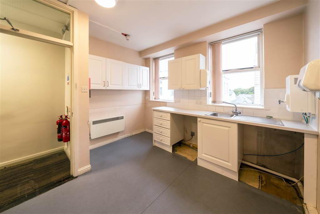 Commercial Property 17 of 23