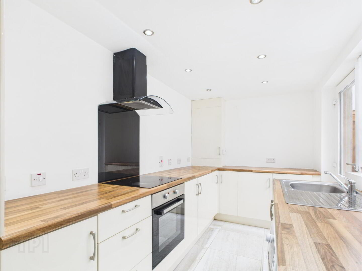2 Lovatt Street 1 of 16