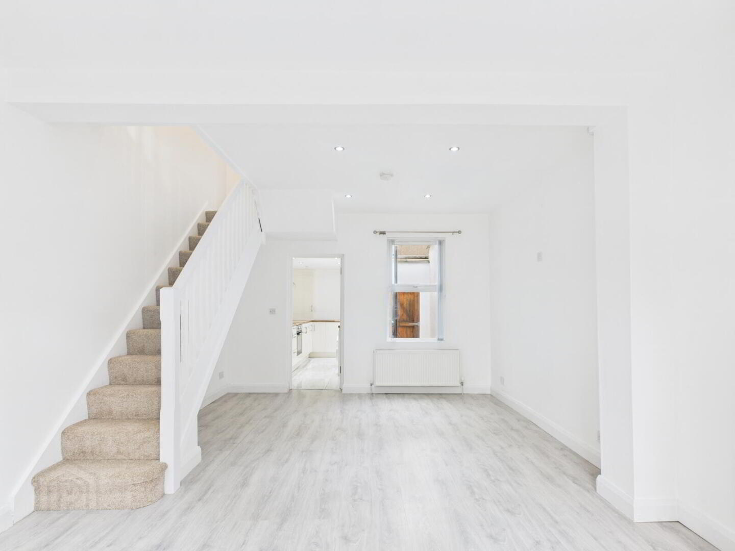 2 Lovatt Street 5 of 16