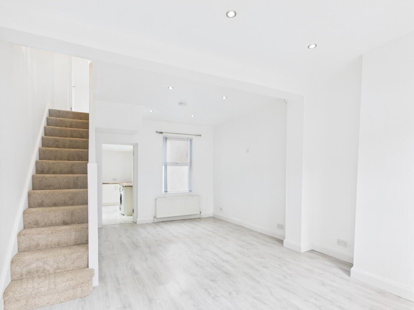 2 Lovatt Street 2 of 16
