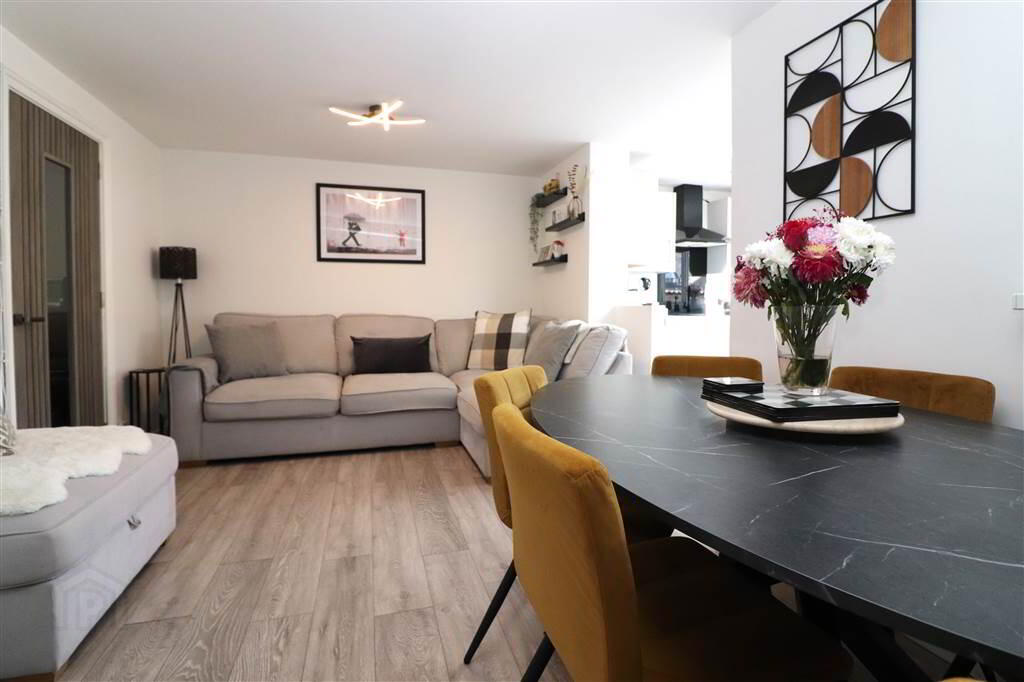 39 Glenmore Drive 5 of 15