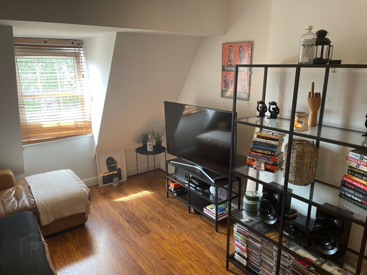 44 Milfort Mews 2 of 7
