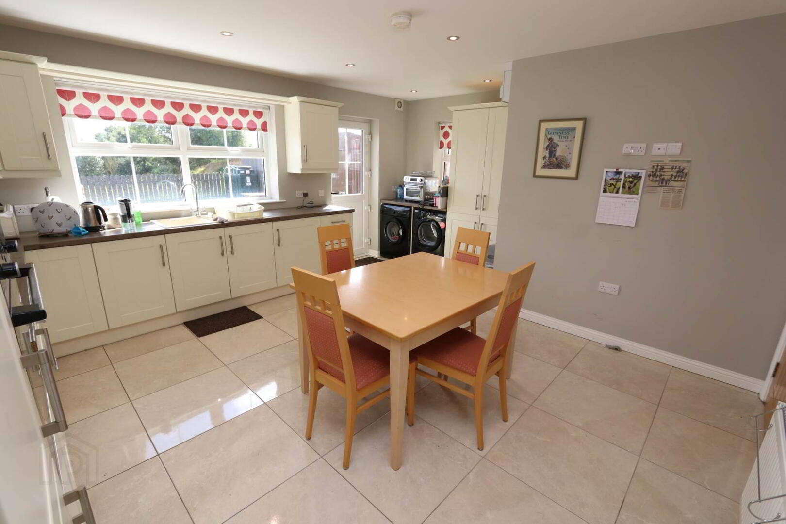 15 The Olde Fairways Crescent 6 of 18
