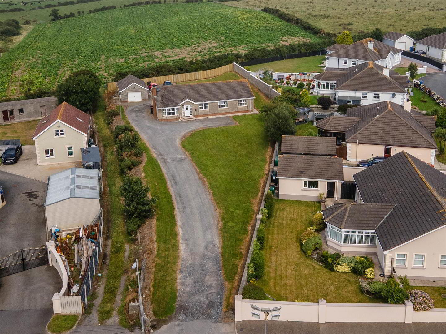96a Commons Road 24 of 25