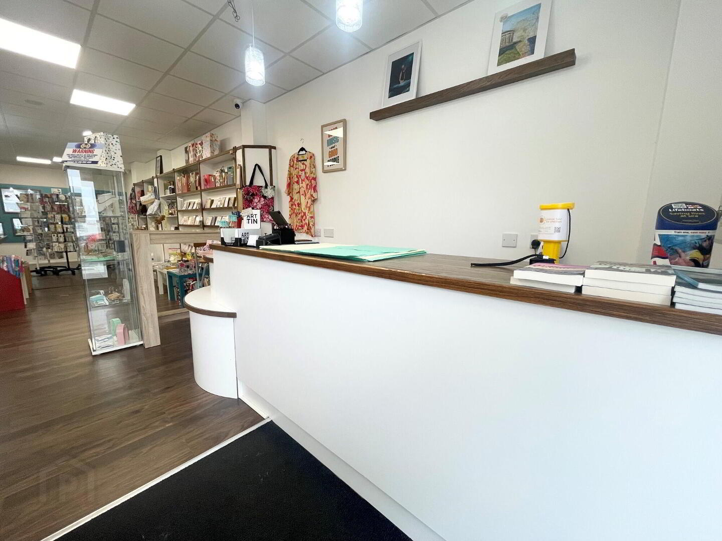 Memento, 4 Causeway Street 3 of 11