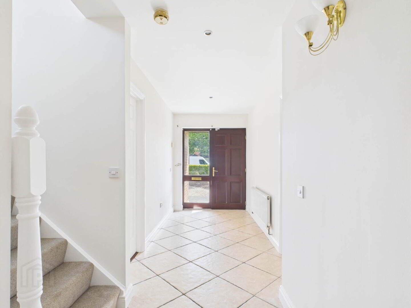 27 Bridgefield Manor 5 of 44