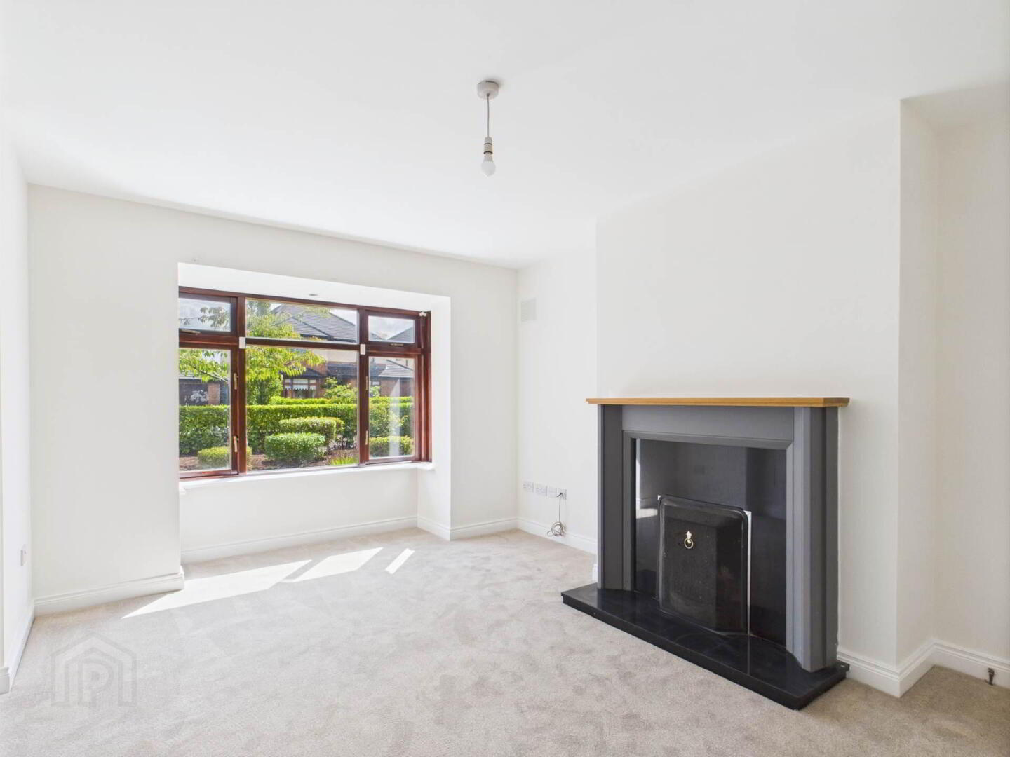 27 Bridgefield Manor 6 of 44