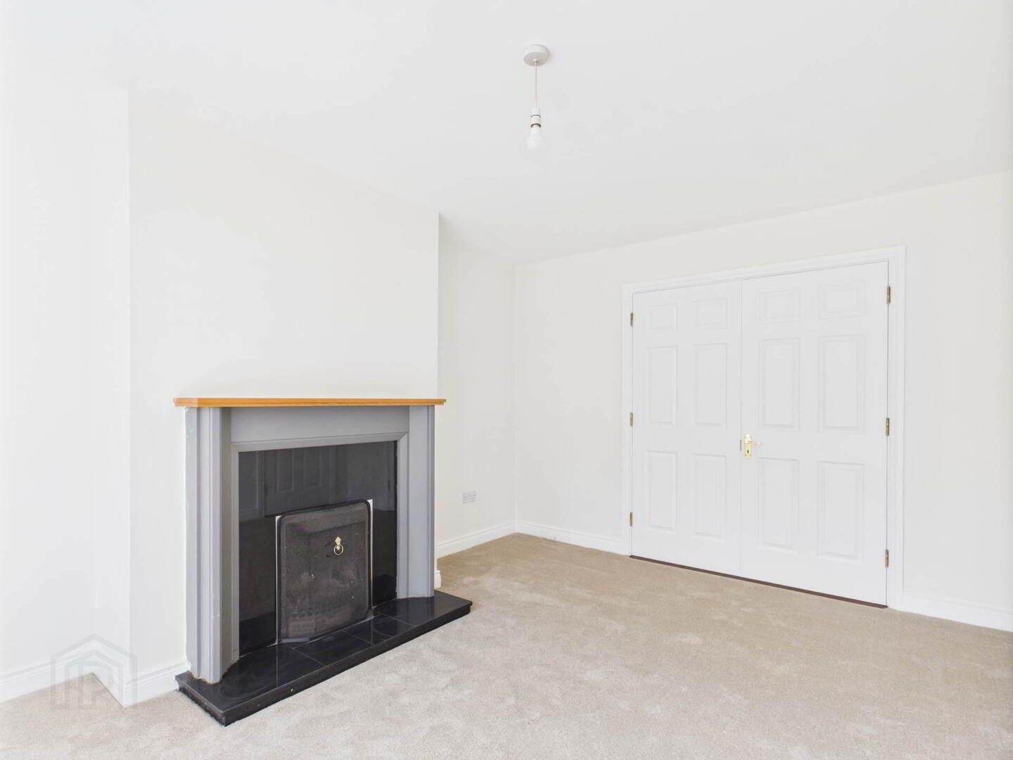 27 Bridgefield Manor 7 of 44
