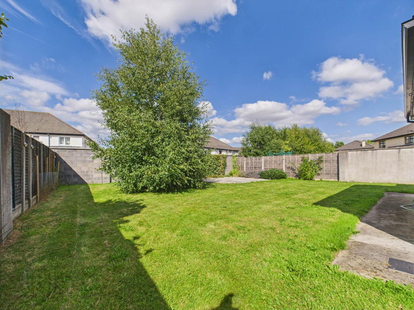 27 Bridgefield Manor 40 of 44
