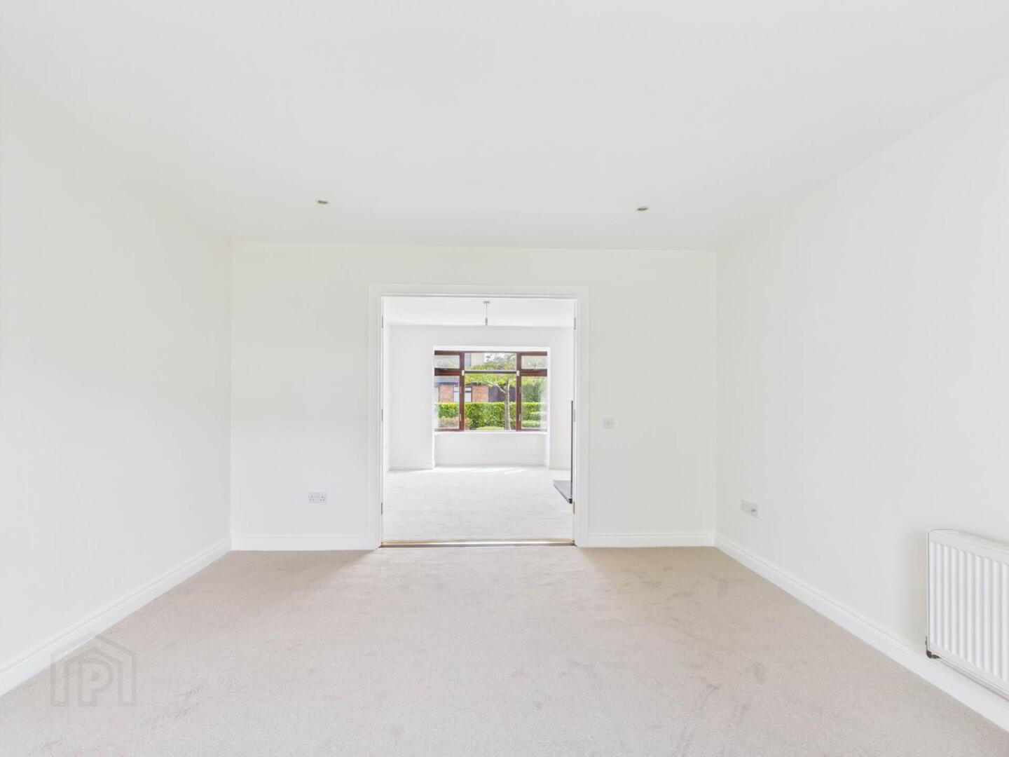 27 Bridgefield Manor 9 of 44