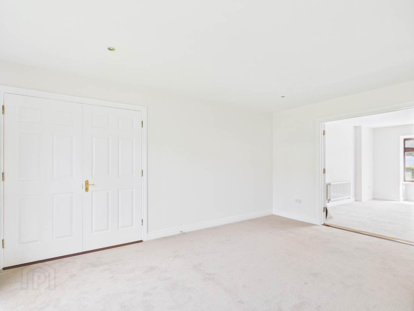 27 Bridgefield Manor 10 of 44