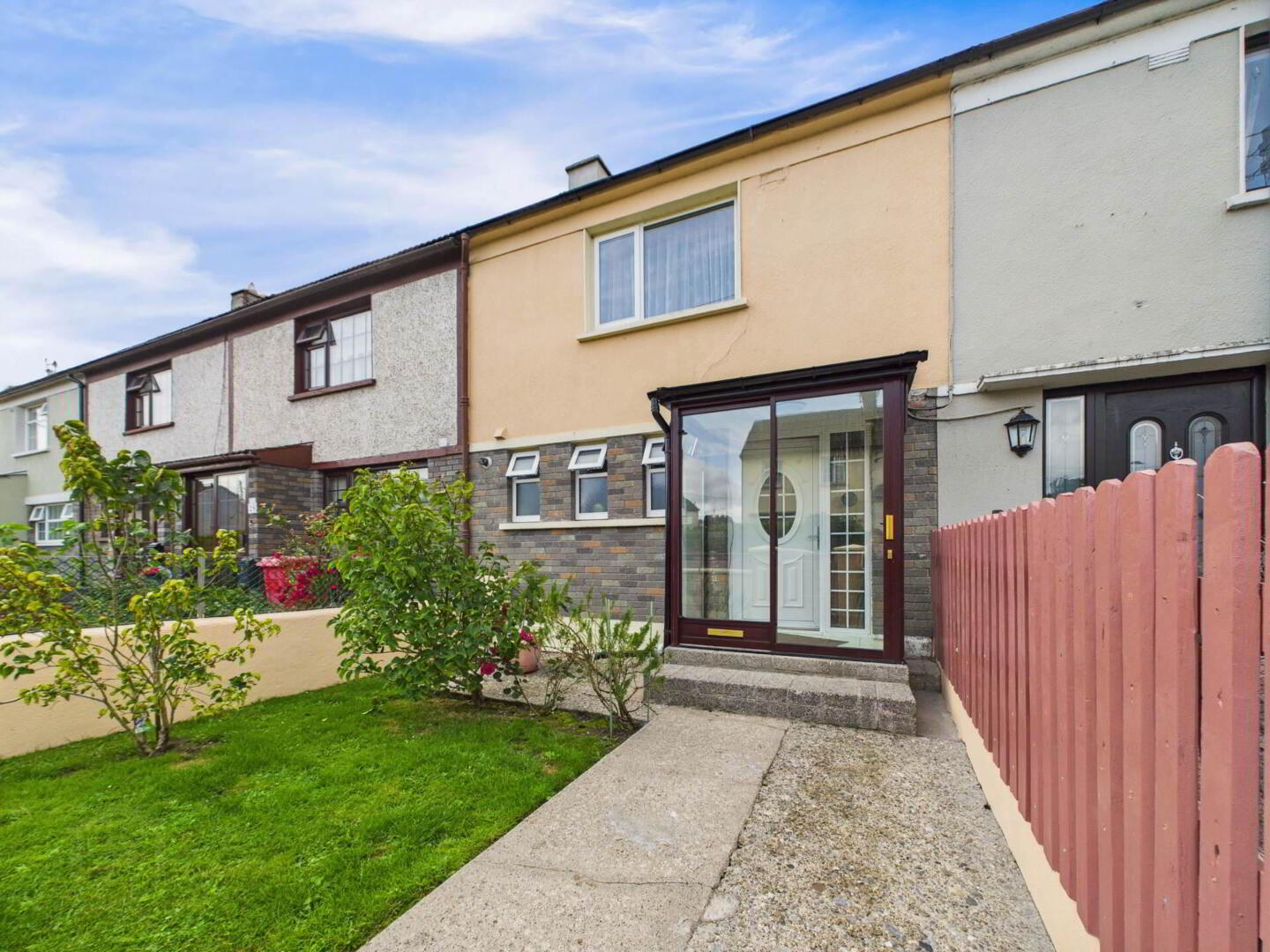 30 Saint Johns Terrace 2 of 16