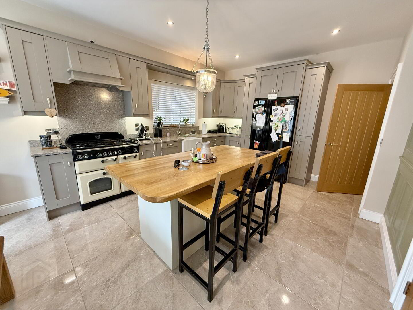 36 Limestone Square, Rock Road 14 of 40