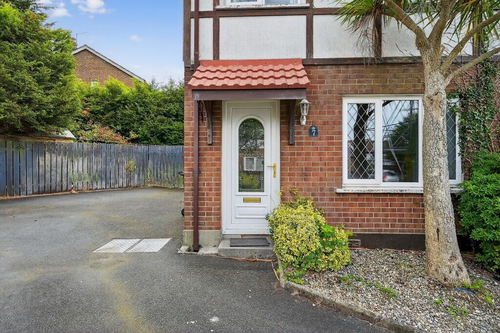 7 Windermere Close 3 of 17