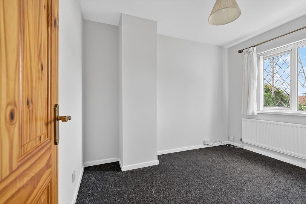 7 Windermere Close 13 of 17